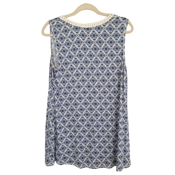 Max Studio Blue & Cream Bohemian Tank Top w Eyelet Lace Detail sz L - Picture 8 of 10